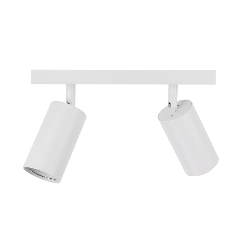 Witte moderne plafondspot met twee verstelbare cilindervormige lampenkoppen, vooraanzicht.