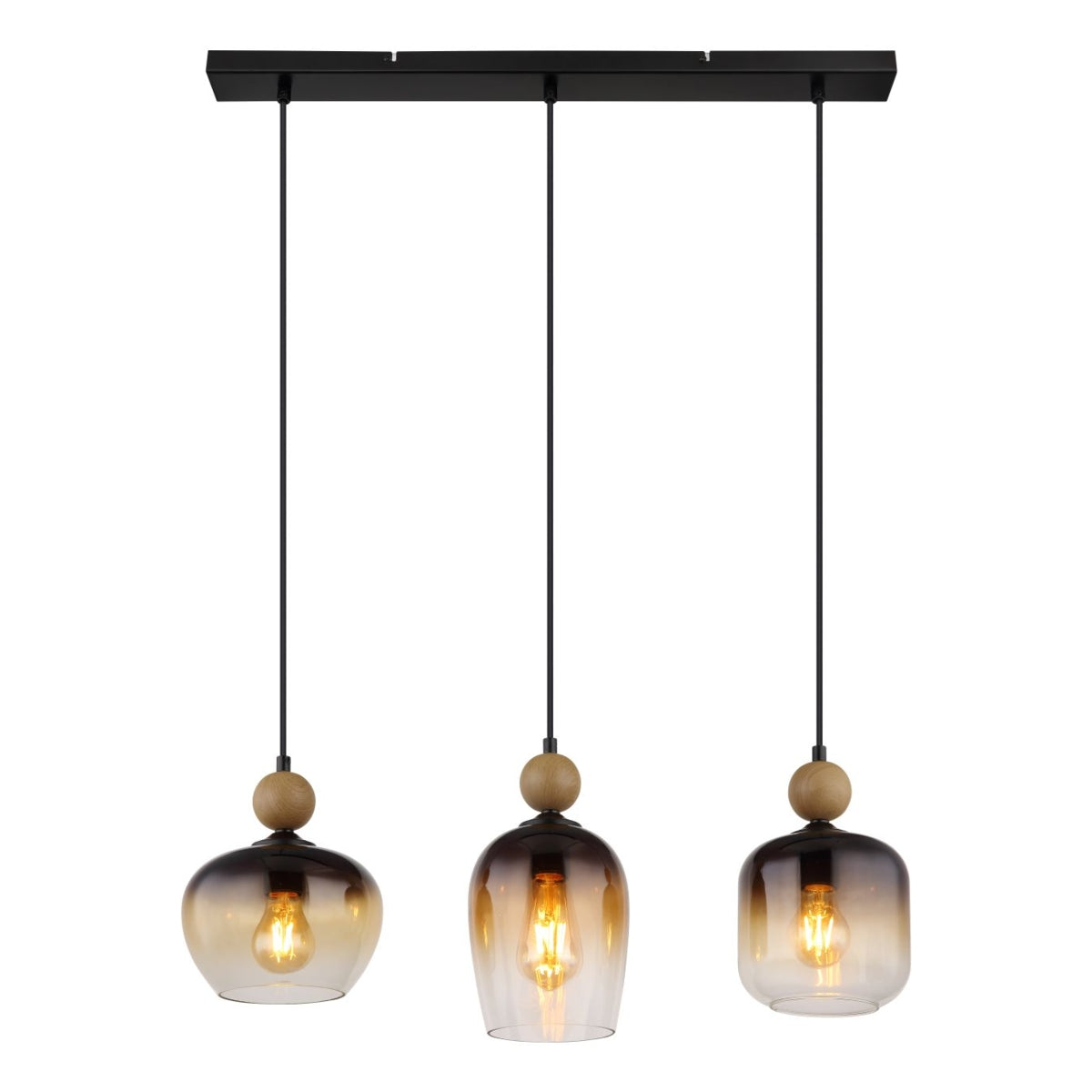 Hanglamp Trio Smoke Glas en Hout – Vooraanzicht van een moderne hanglamp met drie rookkleurige glazen kappen en houten accenten, bevestigd aan een zwarte plafondplaat met drie zwarte snoeren.