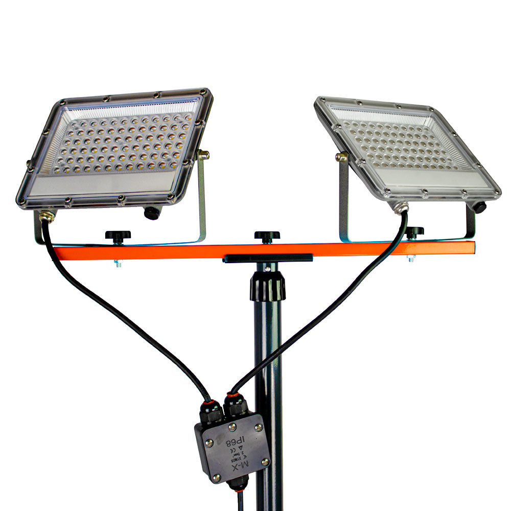 Bouwlamp op statief | 2x 50 watt | Zwart / Oranje | 10.000 lumen | Bouwlampen op statief