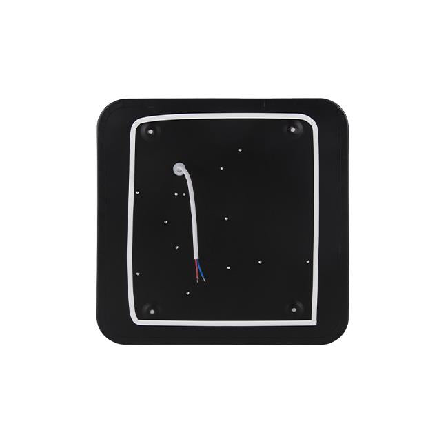 Achteraanzicht van een vierkante LED plafondlamp met zwart montagepaneel en zichtbaar aansluitdraad, geschikt voor vaste installatie aan plafond of wand.