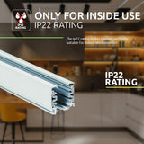 Close-up zijaanzicht van een binnen te gebruiken witte 3-fase rail met IP22-classificatie, geschikt voor indoor gebruik, weergegeven tegen een onscherpe keukenachtergrond.