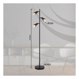 Staande zwarte vloerlamp met drie verstelbare spots, weergegeven in een frontaal aanzicht tegen een moderne interieurachtergrond, met afmetingen van 1610 mm hoogte, 220 mm voetdiameter en 72 mm spotdiameter.