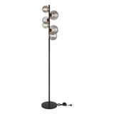 Staande designlamp met zwarte metalen standaard en zes rookglas bollen, vooraanzicht tegen witte achtergrond.