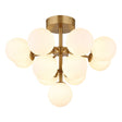 Moderne plafondlamp met messing afwerking en twaalf ronde opaalglazen bollen, vooraanzicht tegen een witte achtergrond.