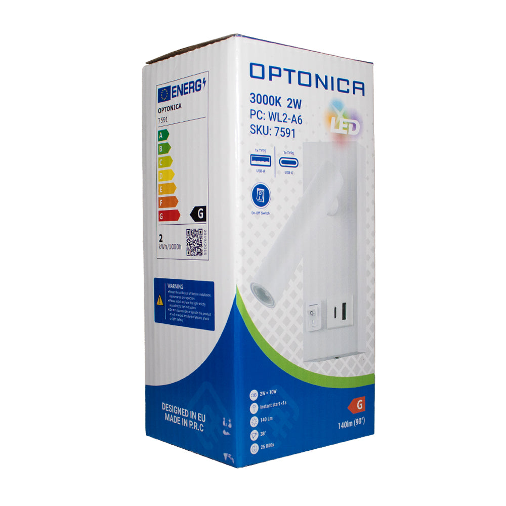 Productverpakking van de Optonica LED-lamp 2W 3000K (model WL2-A6, SKU: 7591) met vooraanzicht, waarop specificaties zoals energieklasse G, lichtopbrengst van 140 lumen, USB-aansluitingen, aan/uit-schakelaar en overige kenmerken zichtbaar zijn.