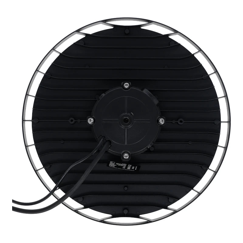 Achteraanzicht van een ronde industriële LED high bay lamp met koelribben en stroomkabels, ontworpen voor efficiënte warmteafvoer en plafondmontage in magazijnen of bedrijfshallen.