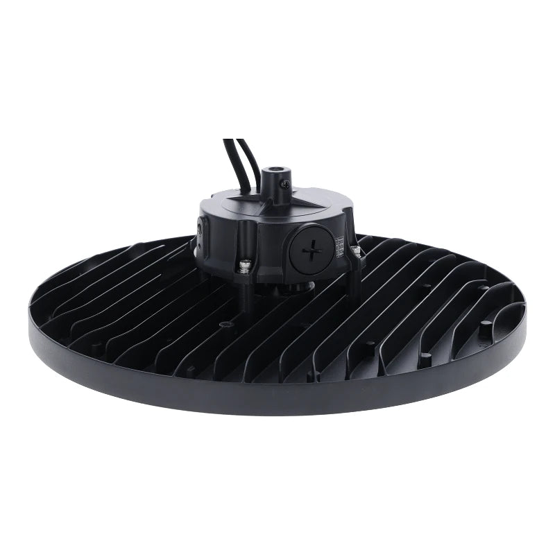 Industriële LED high bay lamp, zwarte aluminium behuizing met koelribben, achteraanzicht van de armatuur met zicht op de bedrading en montagecomponenten.