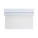 Vooraanzicht van een wit rolluik of screen met half uitgerolde witte zonwering, geschikt voor buitengebruik ter bescherming tegen zonlicht.