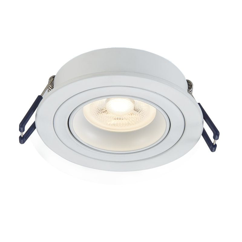 Witte ronde inbouwspot met verstelbare LED-lichtbron, schuin aanzicht van bovenaf, ideaal voor moderne plafondverlichting.