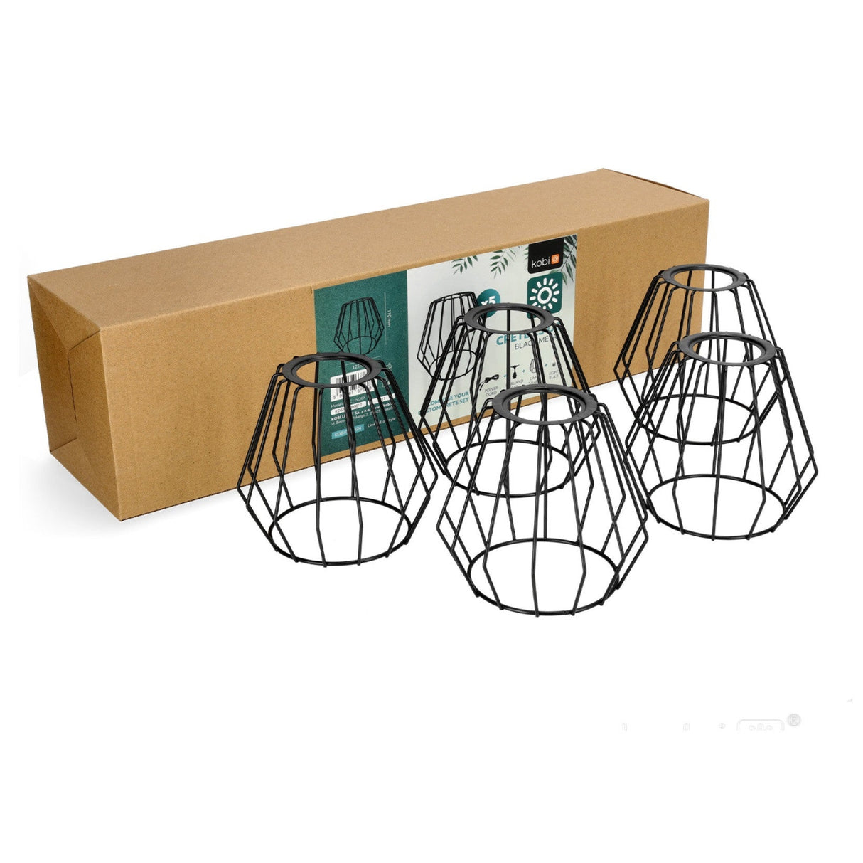 Set van vier zwarte metalen draadlampenkappen van Kobi, in een schuine bovenaanzichtweergave, gepresenteerd voor een bruine rechthoekige verpakking.