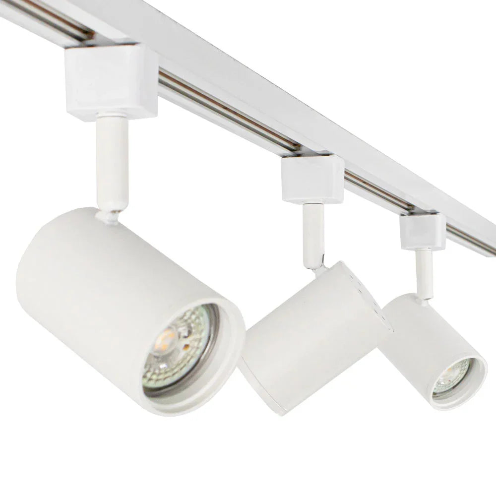 Wit verstelbaar railspot-verlichtingssysteem met drie cilindervormige LED-spots, schuin van onderen en zijkant bekeken.