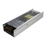 Smalle metalen LED voeding van 12V 100W van het merk PFTONICA, schuine zijaanzicht met zichtbare ventilatieopeningen en aansluitklemmen aan de voorzijde.
