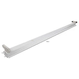 Witte TL-balk armatuur van 120 cm, zijdelings-perspectief met zicht op lengte- en hoogteverhoudingen van 5 cm x 3 cm, geschikt voor TL-buizen in werkplaatsen, garages of magazijnen.