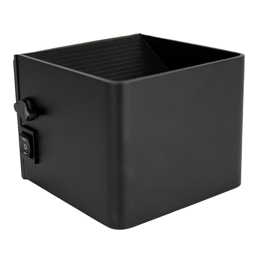 Zwart metalen vierkant rookafzuigkap accessoire met aan/uit schakelaar, schuine binnenzijde en zijaanzicht.