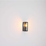 Sfeerfoto3 wandlamp van alumium en geribbeld glas - buiten - zwart - E27 fitting