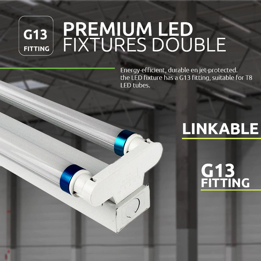 Close-up zijaanzicht van een premium dubbele LED armatuur met G13 fitting, geschikt voor T8 LED buizen, energiezuinig en doorlinkbaar, afgebeeld in een industriële omgeving.