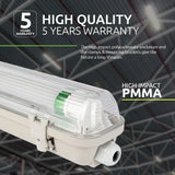 Waterdichte LED armatuur met slagvaste PMMA-behuizing, zijaanzicht, ideaal voor industriële verlichting en voorzien van een garantie van 5 jaar.