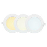 Drie ronde LED inbouwspots met witte randen, getoond in vooraanzicht, elk met een andere kleurtemperatuur: warm wit, neutraal wit en koel wit licht, geschikt voor plafondmontage.